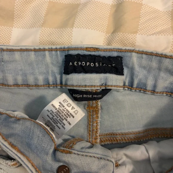 Aeropostale Women's Jean Shorts - Light Blue and Blue - Picture 4 of 4